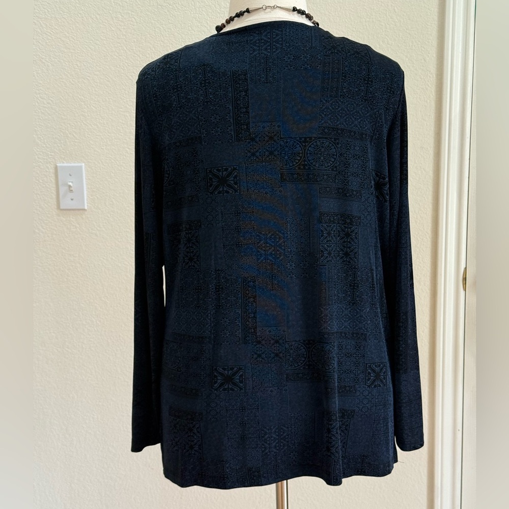 Chico's Design Deep Blue and Black Patterned Cardigan size 16 (Chicos size 3) - Picture 6 of 12